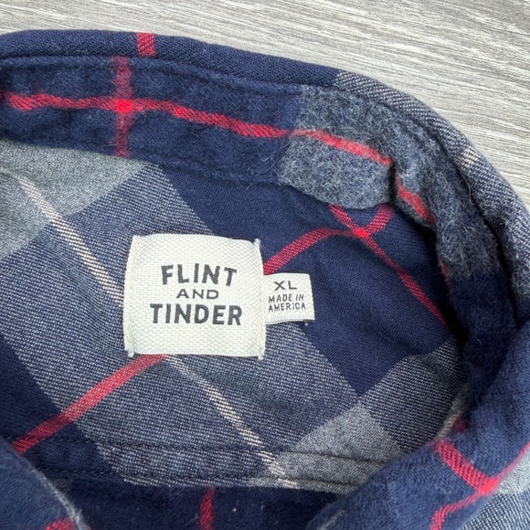 Flint And Tinder Flannel Shirt Men XL Blue Red Plaid Double Pocket Button Up USA - Picture 5 of 14